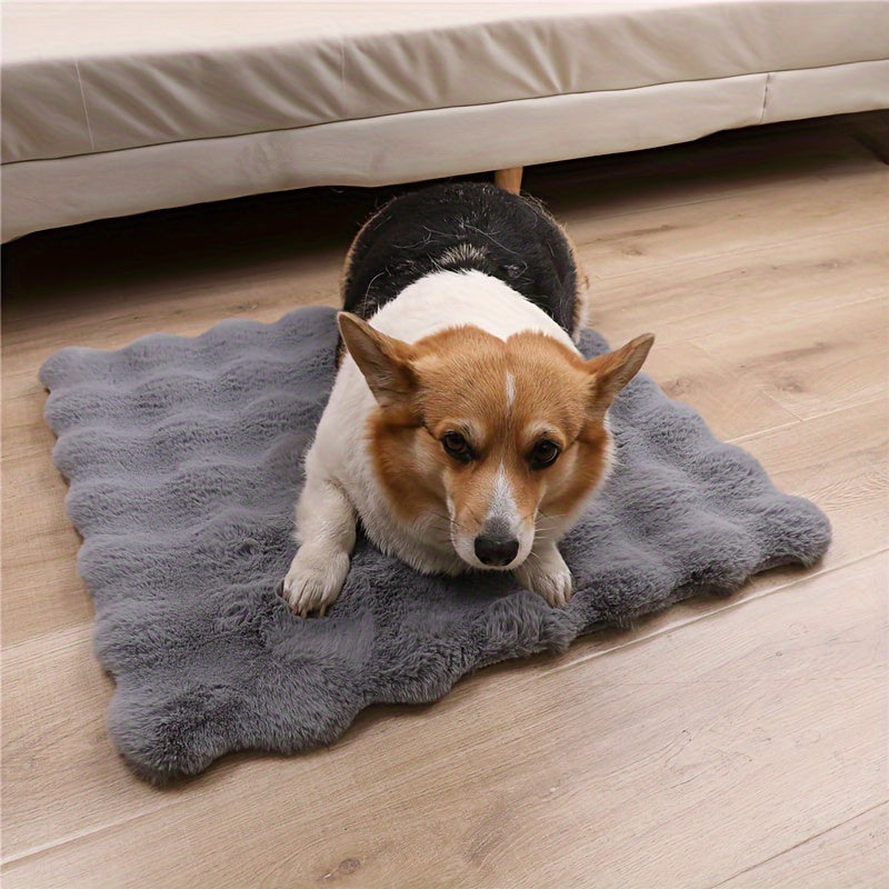 Luxurious Faux Rabbit Fur Pet Mat: Winter Comfort for Your Furry Friend