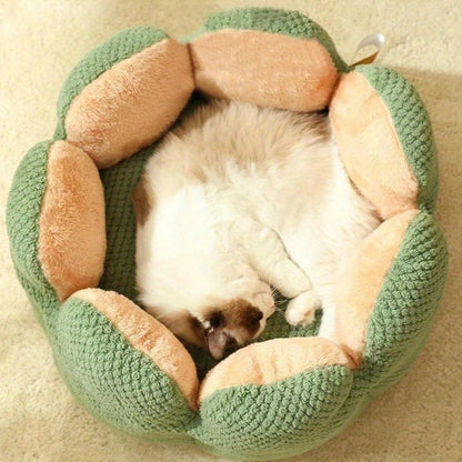 Petal-Shaped Cat Bed – Soft Plush Round Pet Basket for Cats and Small Dogs