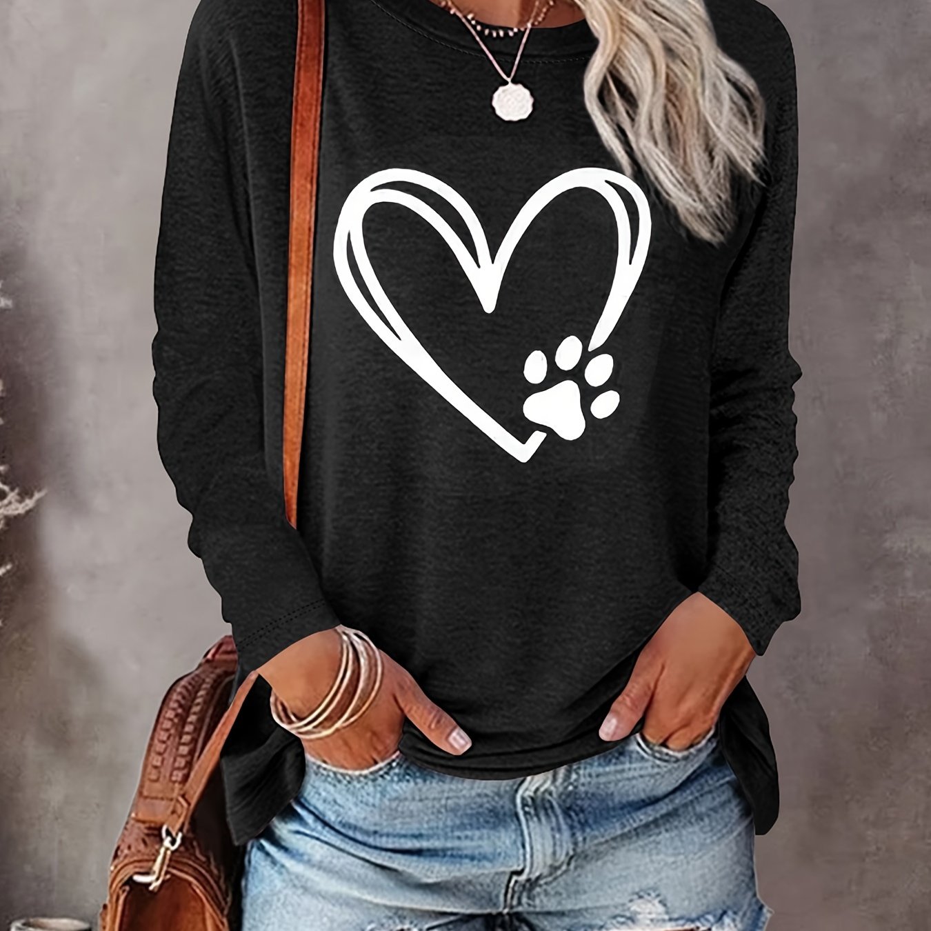 Dog Paw Heart Pattern T-Shirt – Women's Long Sleeve Casual Top for Fall & Spring