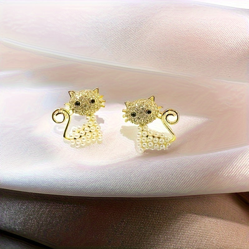 Adorable Imitation Pearl Cat Design Stud Earrings – Elegant Simplicity for Daily Wear