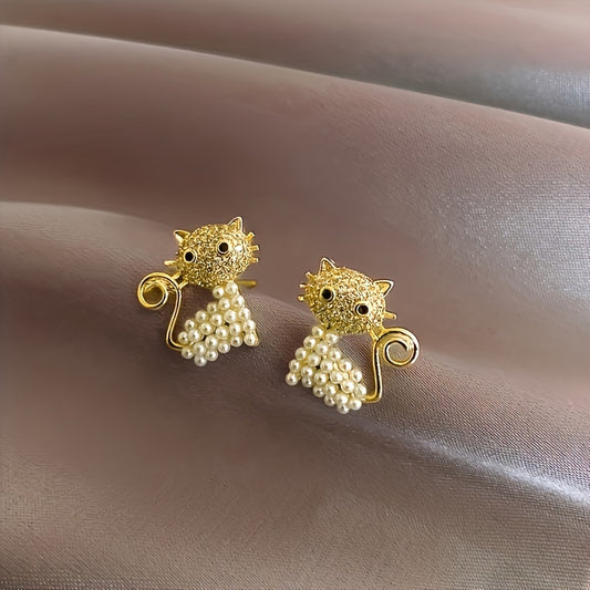 Adorable Imitation Pearl Cat Design Stud Earrings – Elegant Simplicity for Daily Wear