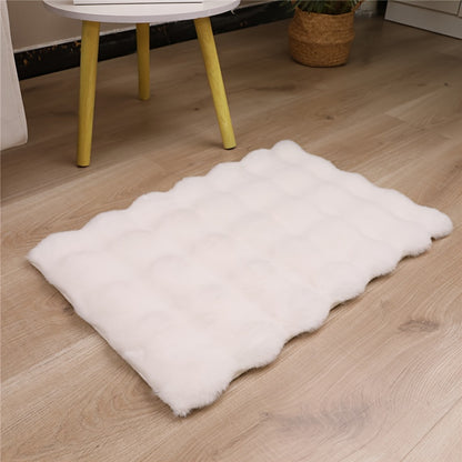 Luxurious Faux Rabbit Fur Pet Mat: Winter Comfort for Your Furry Friend