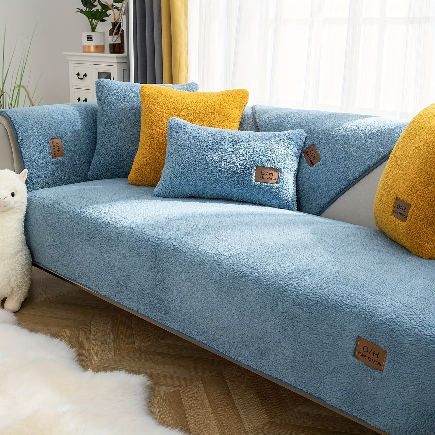 Thickened Sherpa Velvet Sofa Slipcover - Pet Friendly, Fuzzy Non-Slip Furniture Protector