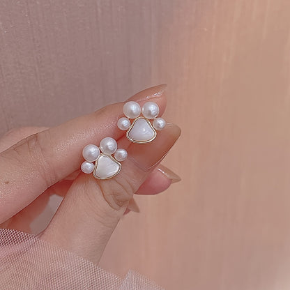 Chic Faux Pearl Cat Paw Stud Earrings – A Perfect Blend of Elegance and Playfulness