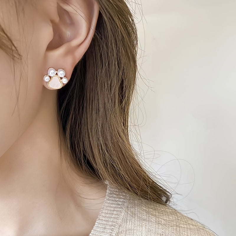 Chic Faux Pearl Cat Paw Stud Earrings – A Perfect Blend of Elegance and Playfulness