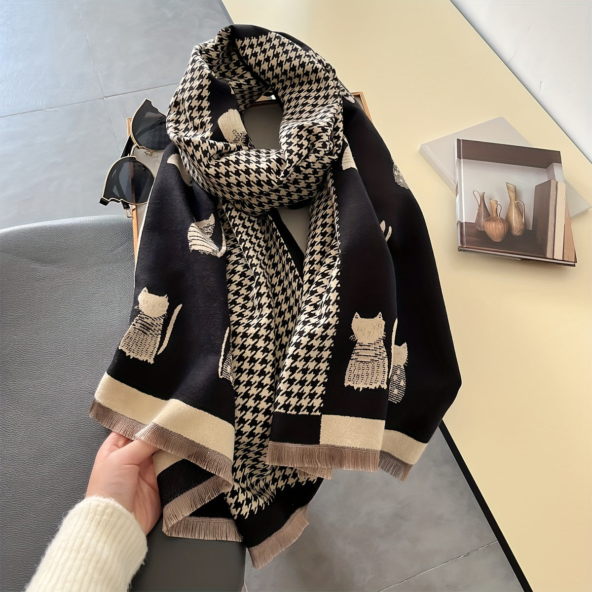 Elegant Double-Sided Cat Pattern Houndstooth Jacquard Scarf – Soft & Warm Winter Shawl