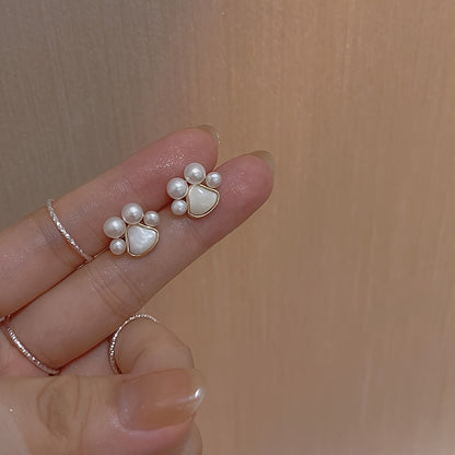 Chic Faux Pearl Cat Paw Stud Earrings – A Perfect Blend of Elegance and Playfulness